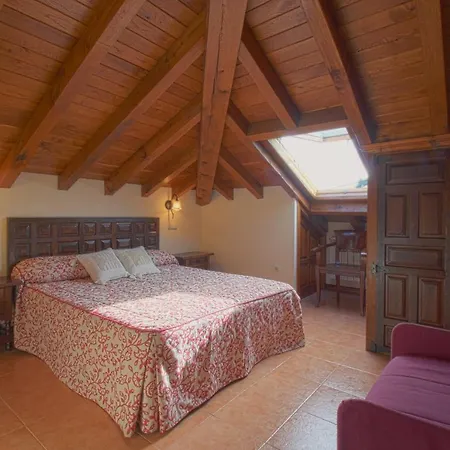 別荘 Casa Pinna サンティリャーナ・デル・マル